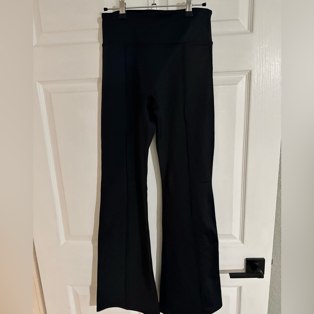 PINK Victoria's Secret Black flare leggings